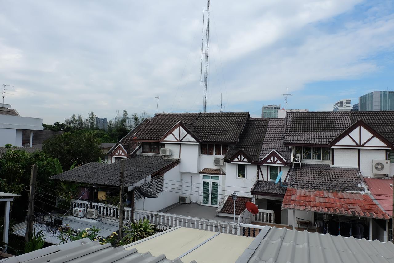 Albergue Baan Paan Sook Unitato Bangkok Exterior foto