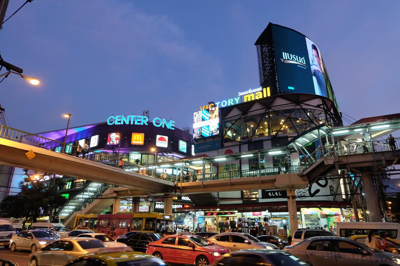 Albergue Baan Paan Sook Unitato Bangkok Exterior foto