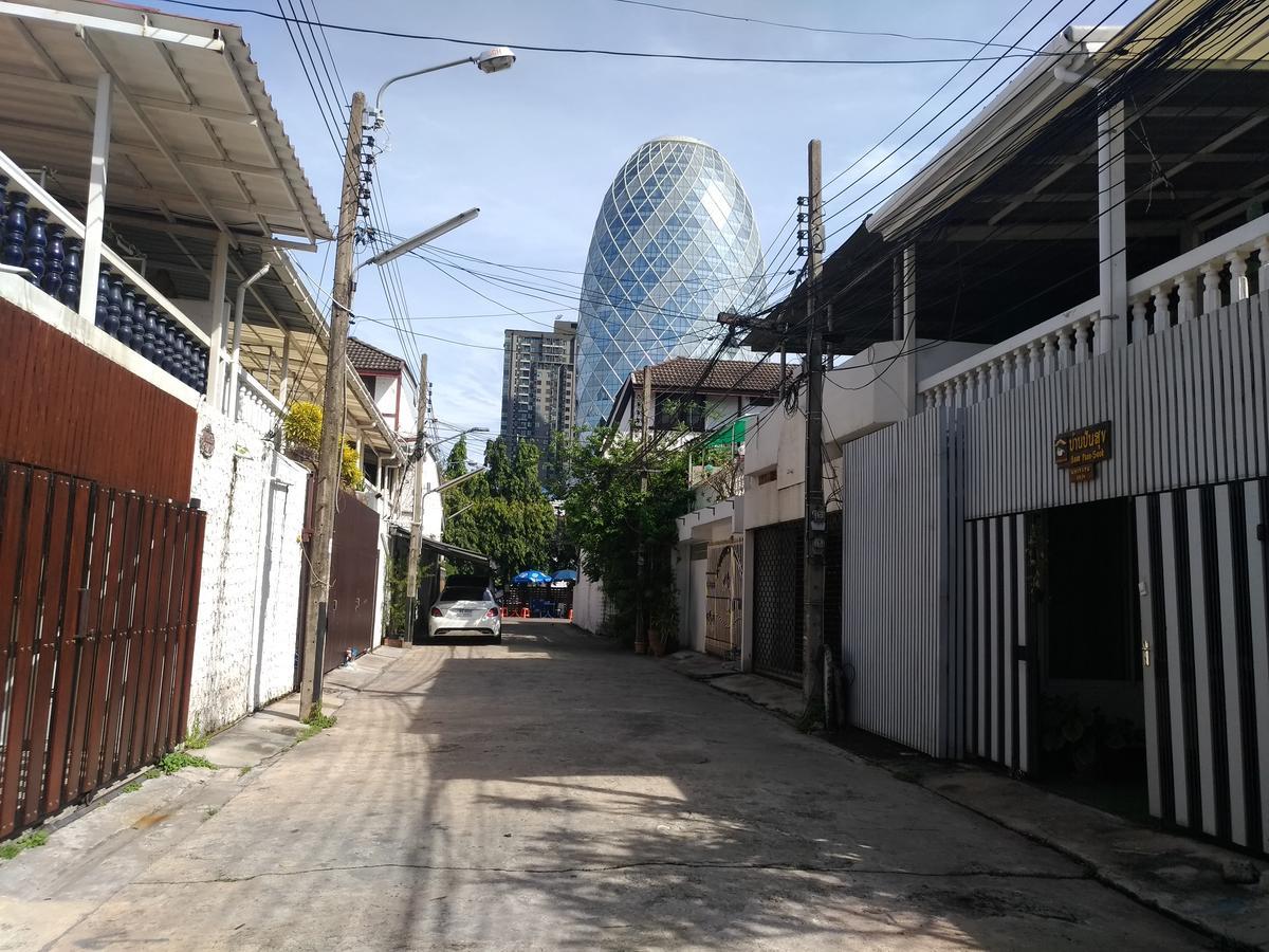 Albergue Baan Paan Sook Unitato Bangkok Exterior foto
